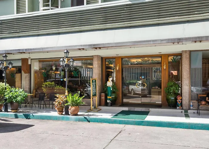 Street Inn, Bangkok